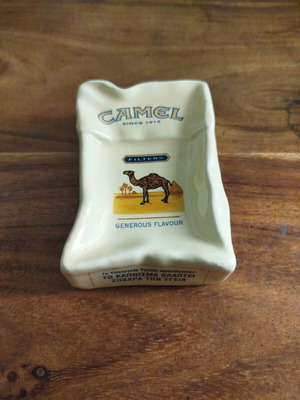 Κεραμικό τασάκι Camel, vintage σχέδιο μαλακού πακέτου