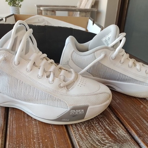 Nike Jordan Luka 77 basketball shoes like new, size 45.5, white