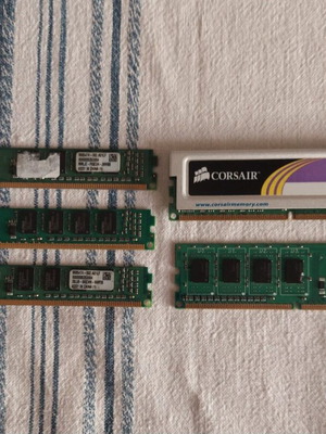 Kingston DDR3 RAM memory pack of 5 pieces 1 GB and 2 GB used