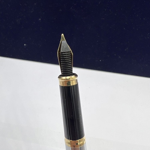 Cross pen like new, without box