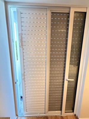 Europa 100 balcony door like new with double glazing, shutters, and accessories