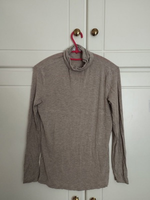 Mango beige thin turtleneck blouse used, size L