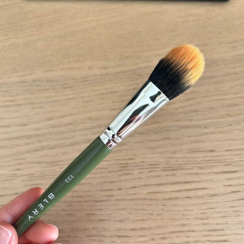 Blery Face Brush T23 Taklon medium size, new