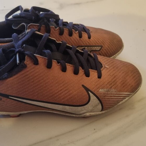 Nike ποδοσφαιρικά παπούτσια μεταχειρισμένα, νούμερο 33