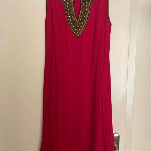 Sleeveless dress handmade from India new, with beads, red