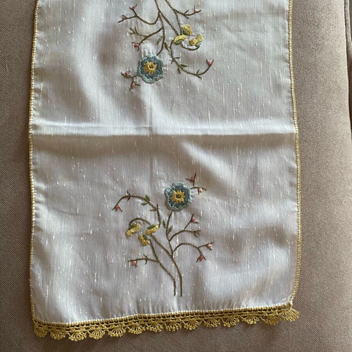 Tsevres with gold thread from Ioannina like new