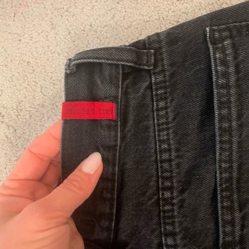 Salt and Pepper Jeans Gia button free size 25 like new, black