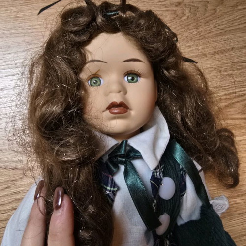 Glass Doll Student Like New