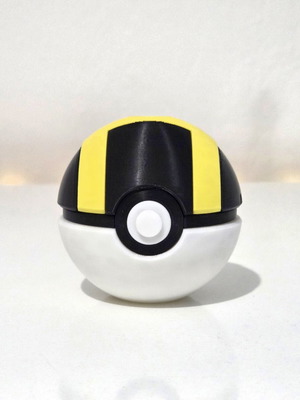 Pokémon Ultra Ball нов с подарък ключодържател