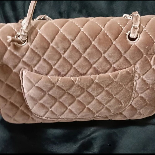 Velvet shoulder bag like new, beige with multiple pockets