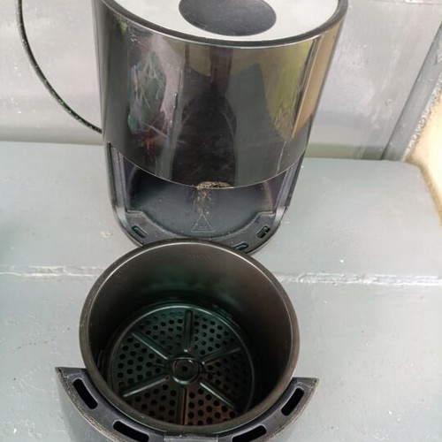 Severin air fryer FR 2455H, 1.8L, 900W, digital touch screen