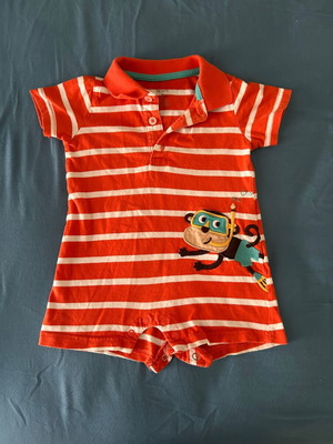 Carter`s baby romper for boy 9 months like new