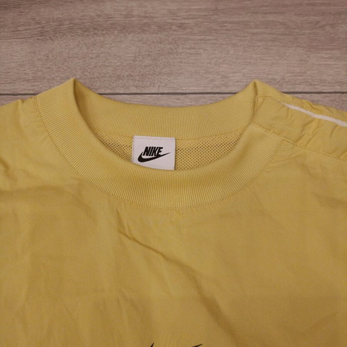 Nike yellow crewneck size M used