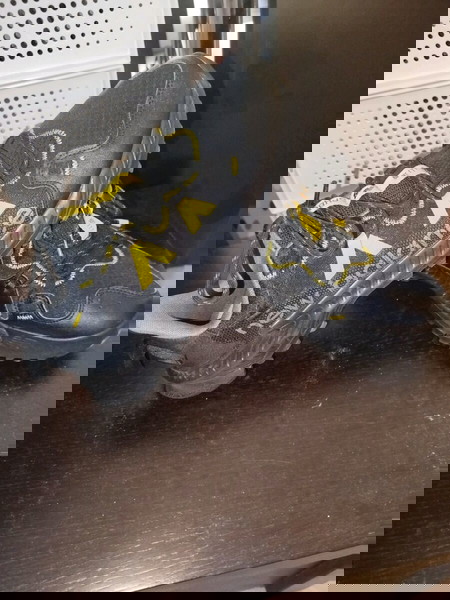 New Balance Sando ανδρικό 45 νούμερο