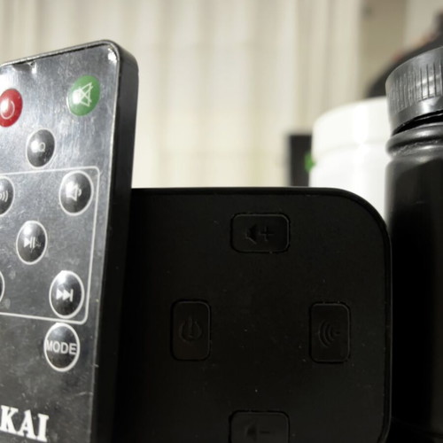 Akai soundbar used with Bluetooth, USB, HDMI ARC, FM radio