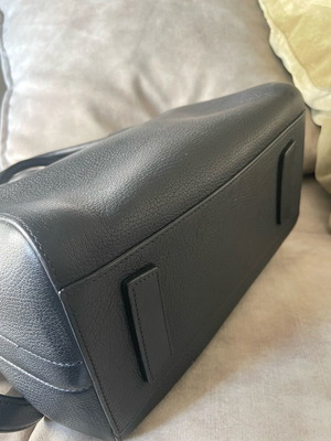 Givenchy Antigona Small Leather Bag black, like new, handheld