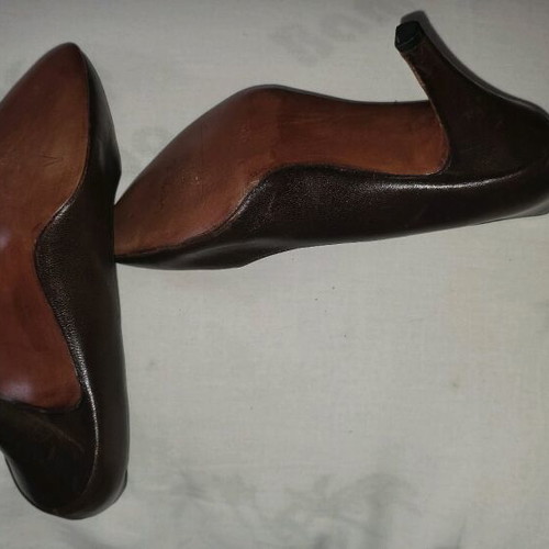 Leather brown pumps new, size 36, Greek made