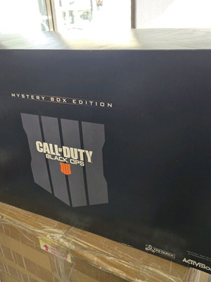 Call of Duty Black Ops 4 Mystery Box Edition brand new
