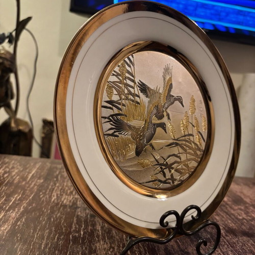 Decorative porcelain wall plate Japan like new