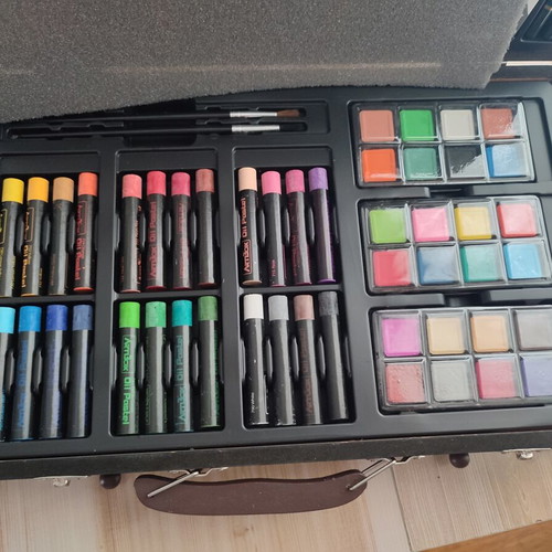 ArtiBox Deluxe Wooden Drawing Set 111 pieces new