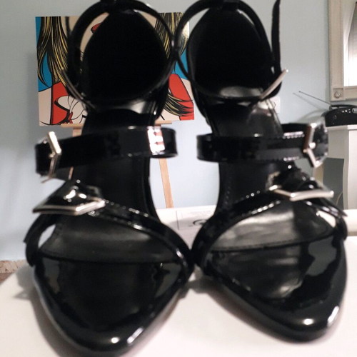 sandals (box now)