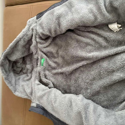 United Colors of Benetton grey padded jacket with plush hood, size 150 cm