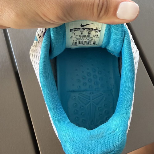 Nike Kobe11 Low ‘Draft Day’ sneakers size 40 like new, white and purple