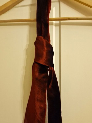 Γραβάτα βελούδο βουργουνδί μεταχειρισμένη, μετάξι και βελούδο