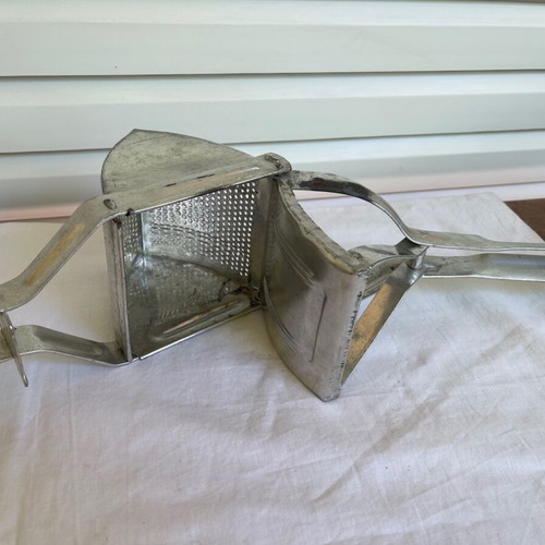 Set of used vintage kitchen items