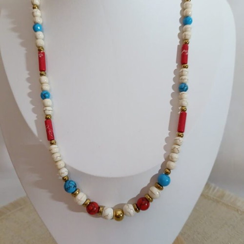 Red Caramel Necklace with White and Gold Details new
