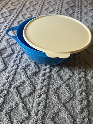 Μπωλ Tupperware 4 lt σαν καινούργιο