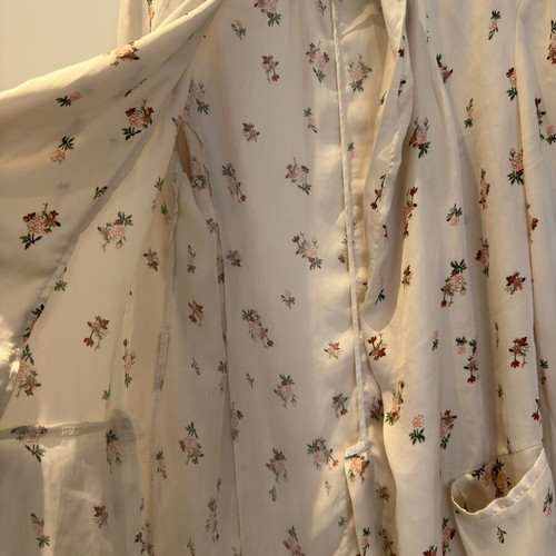 Satin cream floral shirt like new, versatile layering piece