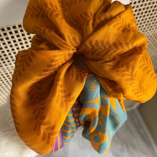 Silk scrunchie new, multicolor, purple