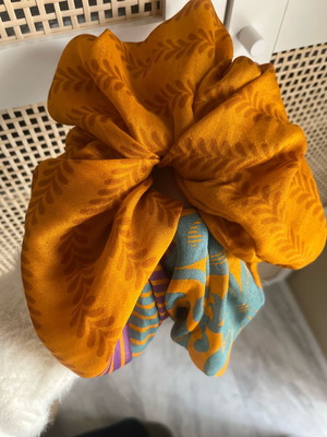Silk scrunchie new, multicolor, purple