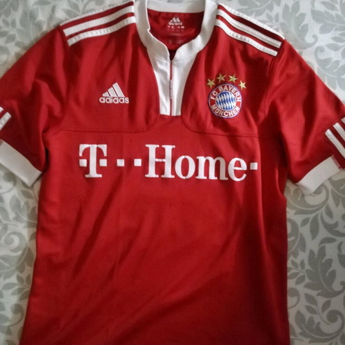 Bayern Munchen jersey used, size small like medium