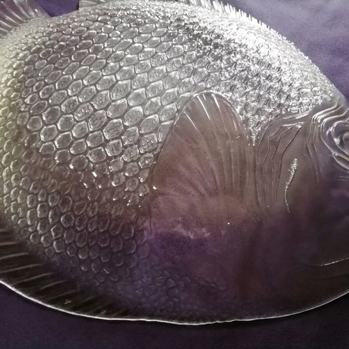Glass serving platter like new large fish-shaped