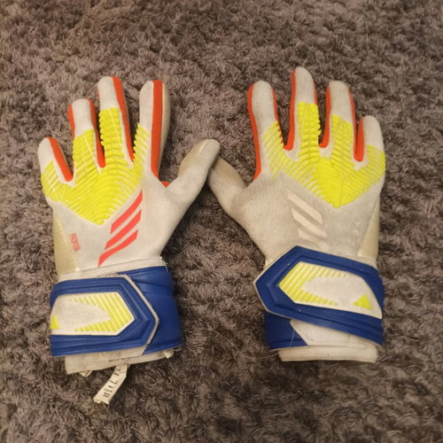 Football gloves used