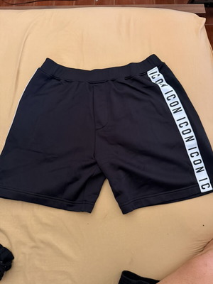 Icon shorts XL, black and white