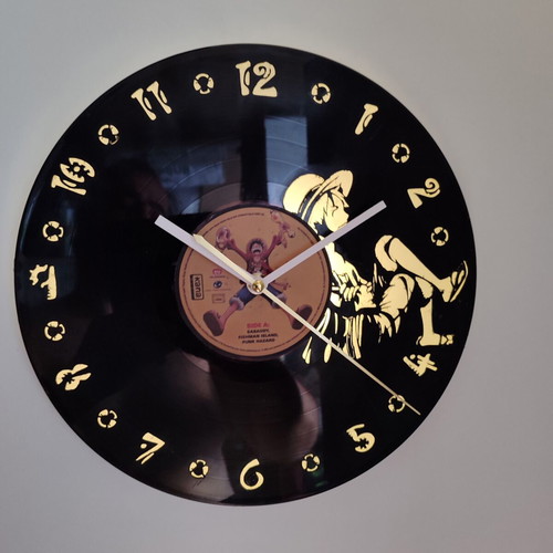 OnePiece Time To Relax Vinyl Record Wall Clock new, analog
