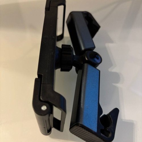 Mobile and tablet holder for car back seat like new, 7-12.9 inches