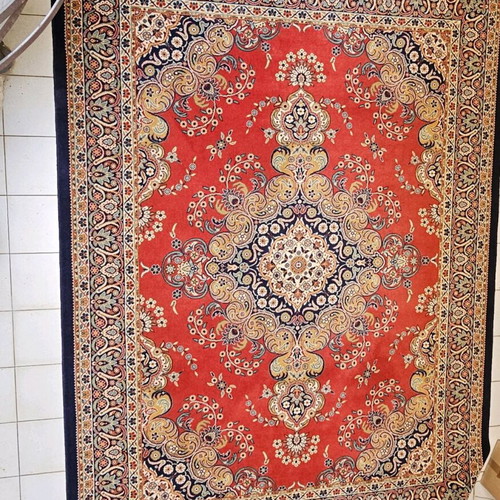 Wool rug like new