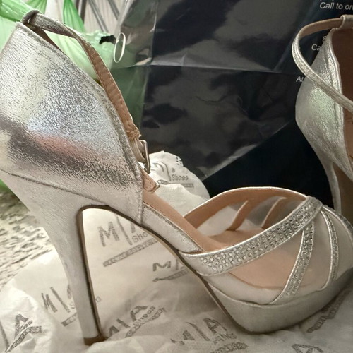Menbur silver heels like new, size 37