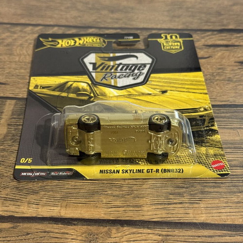 Hot Wheels Chase Nissan Skyline GT-R BNR32 new
