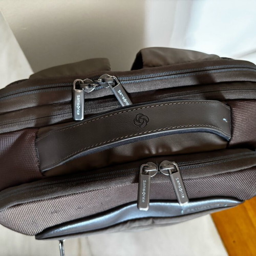 Samsonite backpack used, brown, with many compartments