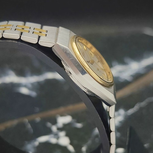 Seiko SQ Vintage Women's Two-Tone Watch Ref. 2625-0160G