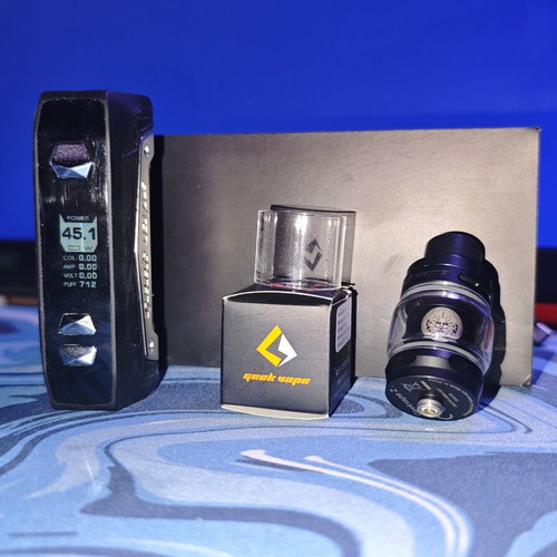 GeekVape Aegis Max 100W with Zeus Tank like new