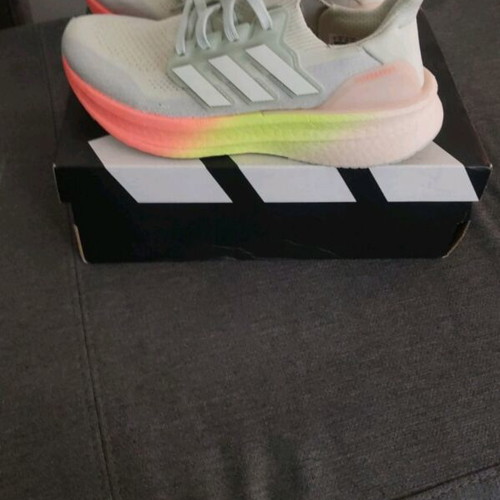 Adidas Ultraboost sneakers like new