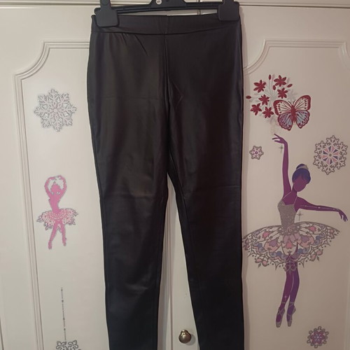 Leather leggings black like new, size XS for 13-14 years old
