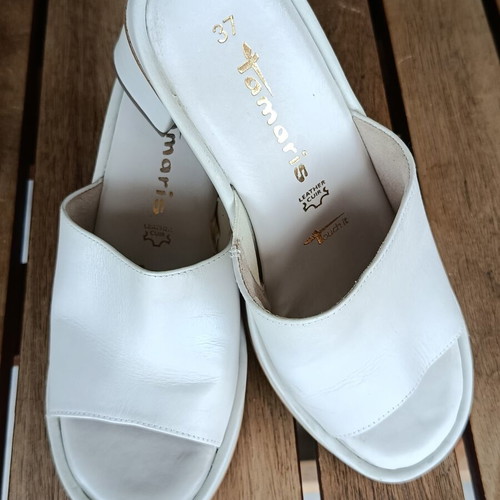Tamaris white leather mules size 37 like new with Touch it comfort