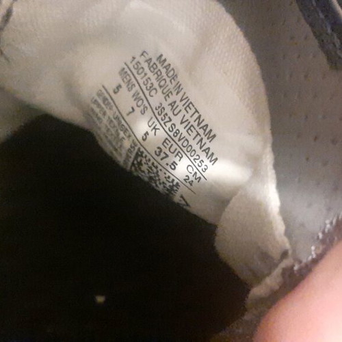All Star Chuck Taylor athletic shoes like new, size 37.5, white and gray